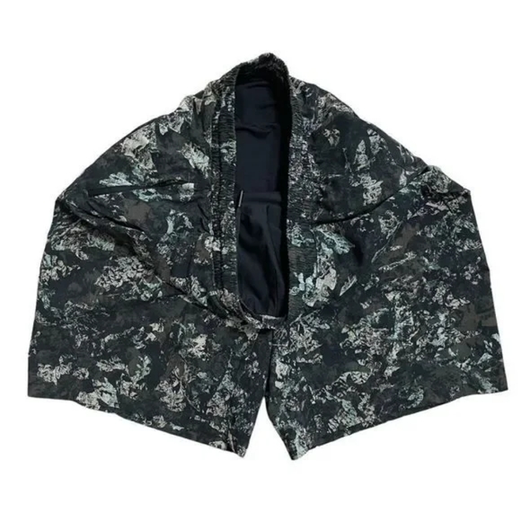 Lululemon Pace Breaker Short 9” Lined Deciduous Camo Multi Sz M - Picture 4 of 4